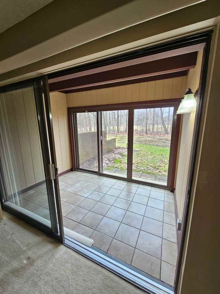 1105 Canyon View Rd - Photo 7 of 17