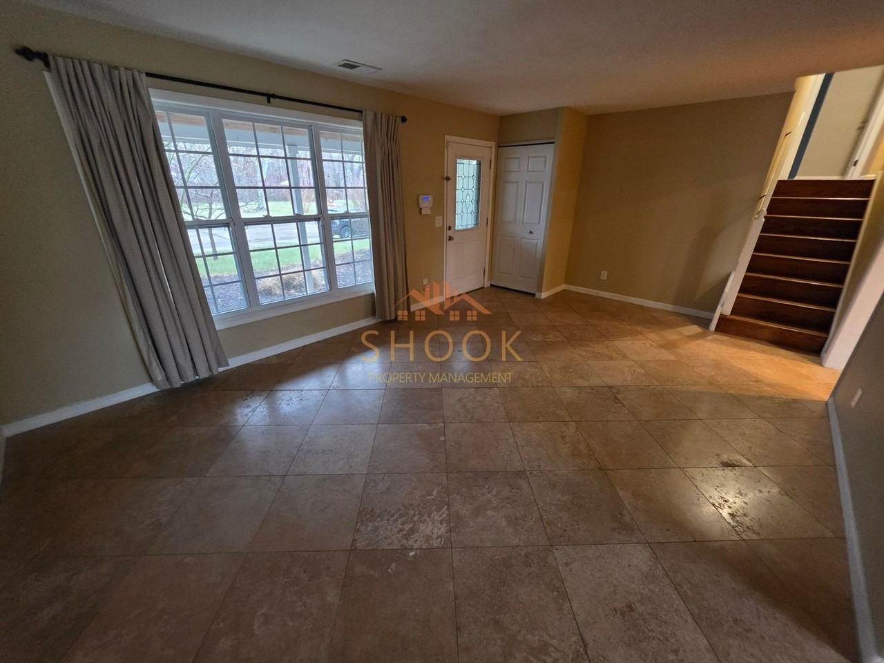 124 Juniper Ct - Photo 4 of 22