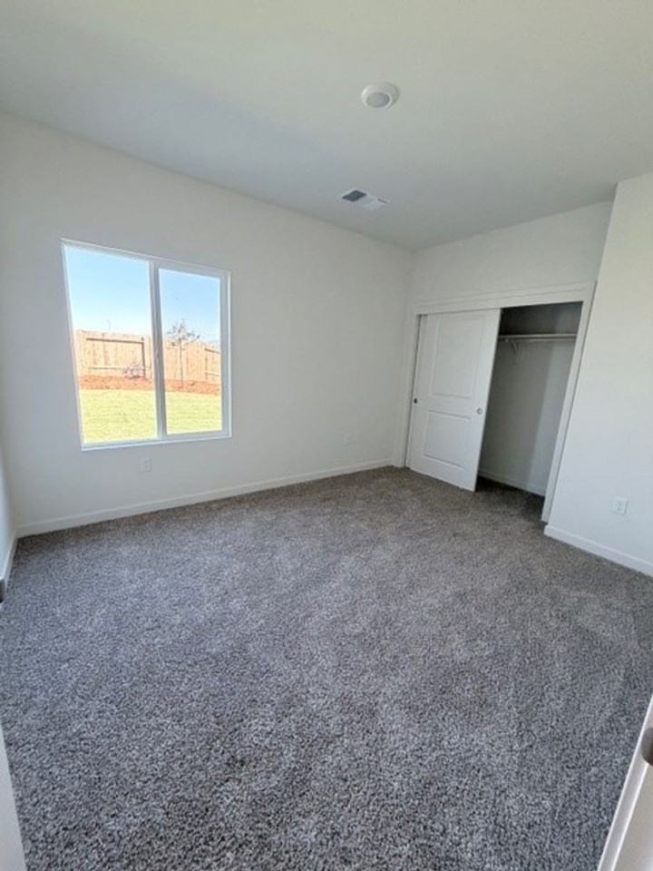 7414 Cryosphere St - Photo 5 of 11