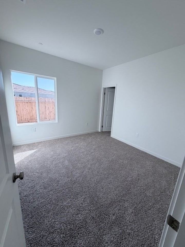 7414 Cryosphere St - Photo 7 of 11