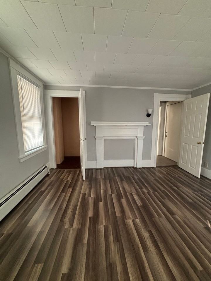 536 Main St - Photo 7 of 8