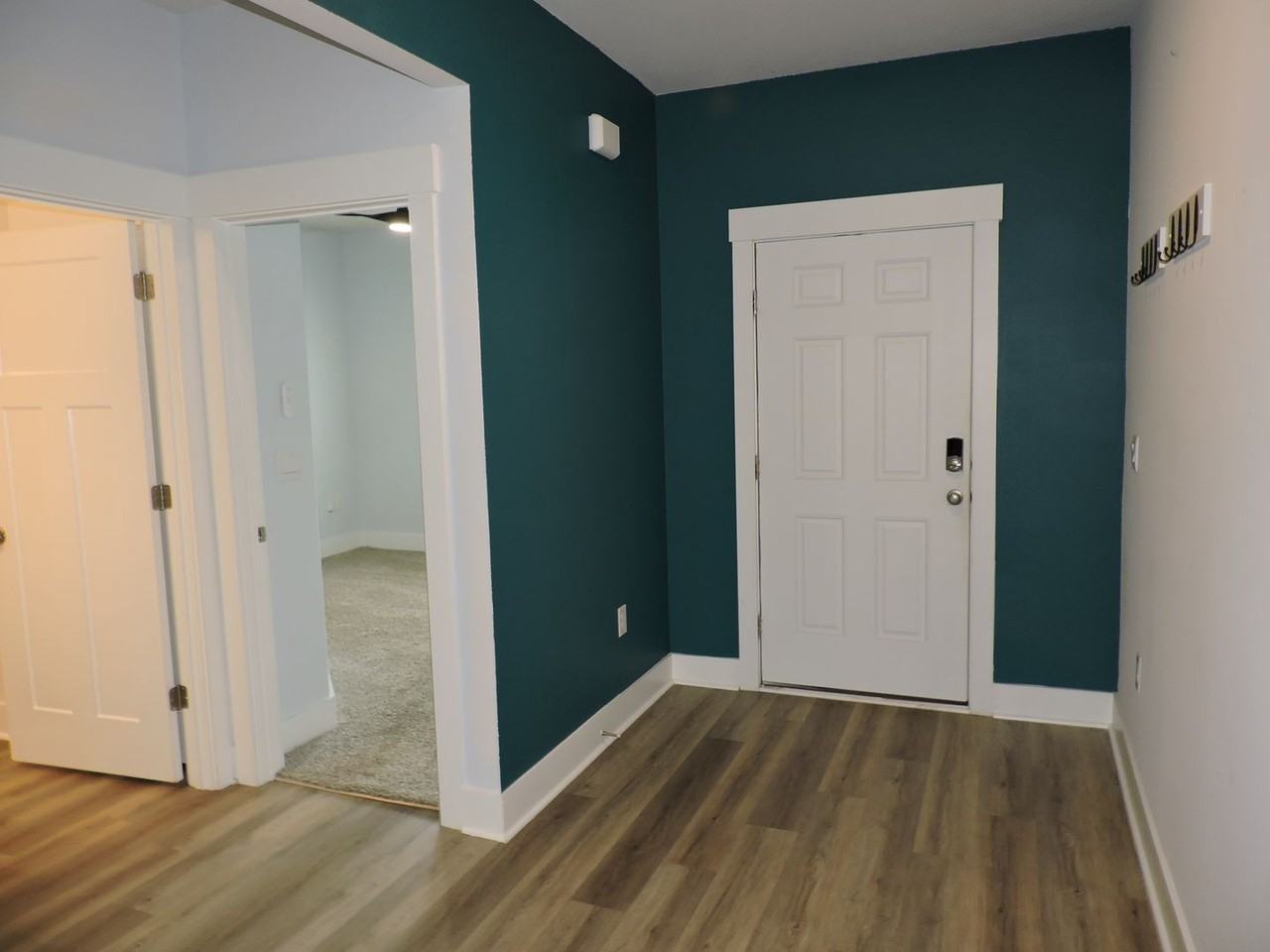 10696 Davenport Loop - Photo 3 of 38