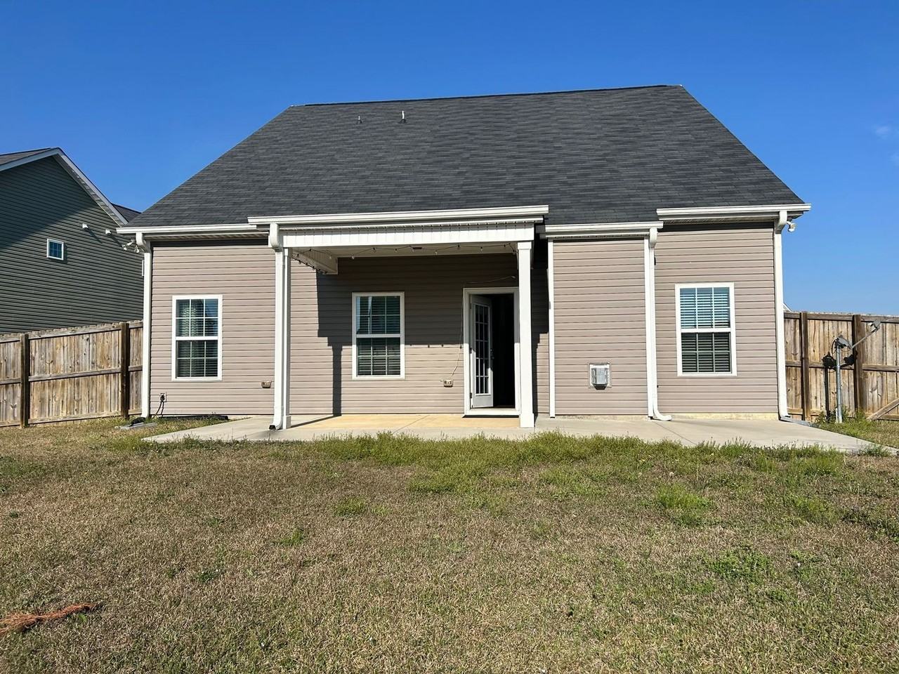 2120 Courtland Dr - Photo 2 of 15