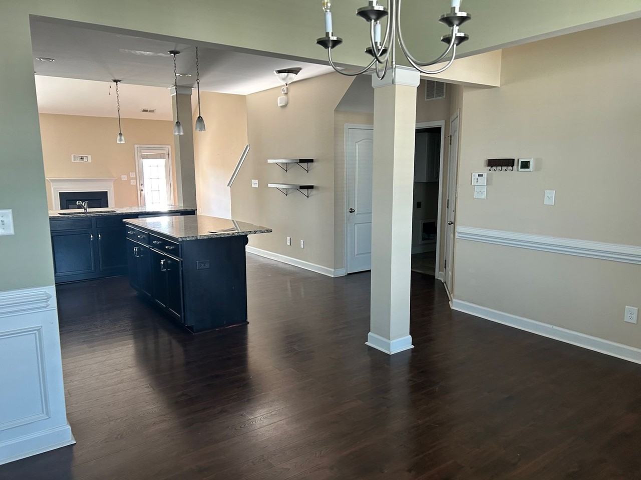 2120 Courtland Dr - Photo 4 of 15