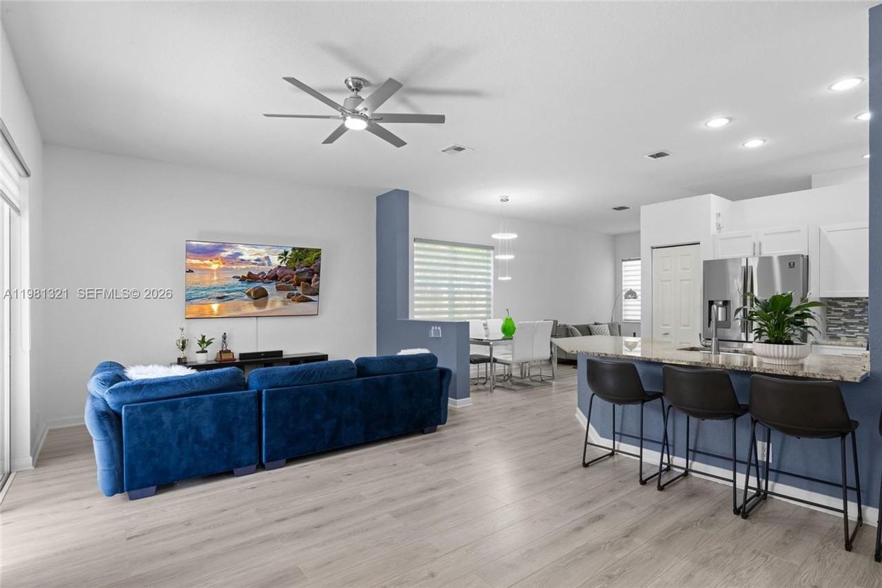 625 Bald Cypress Rd - Photo 4 of 18