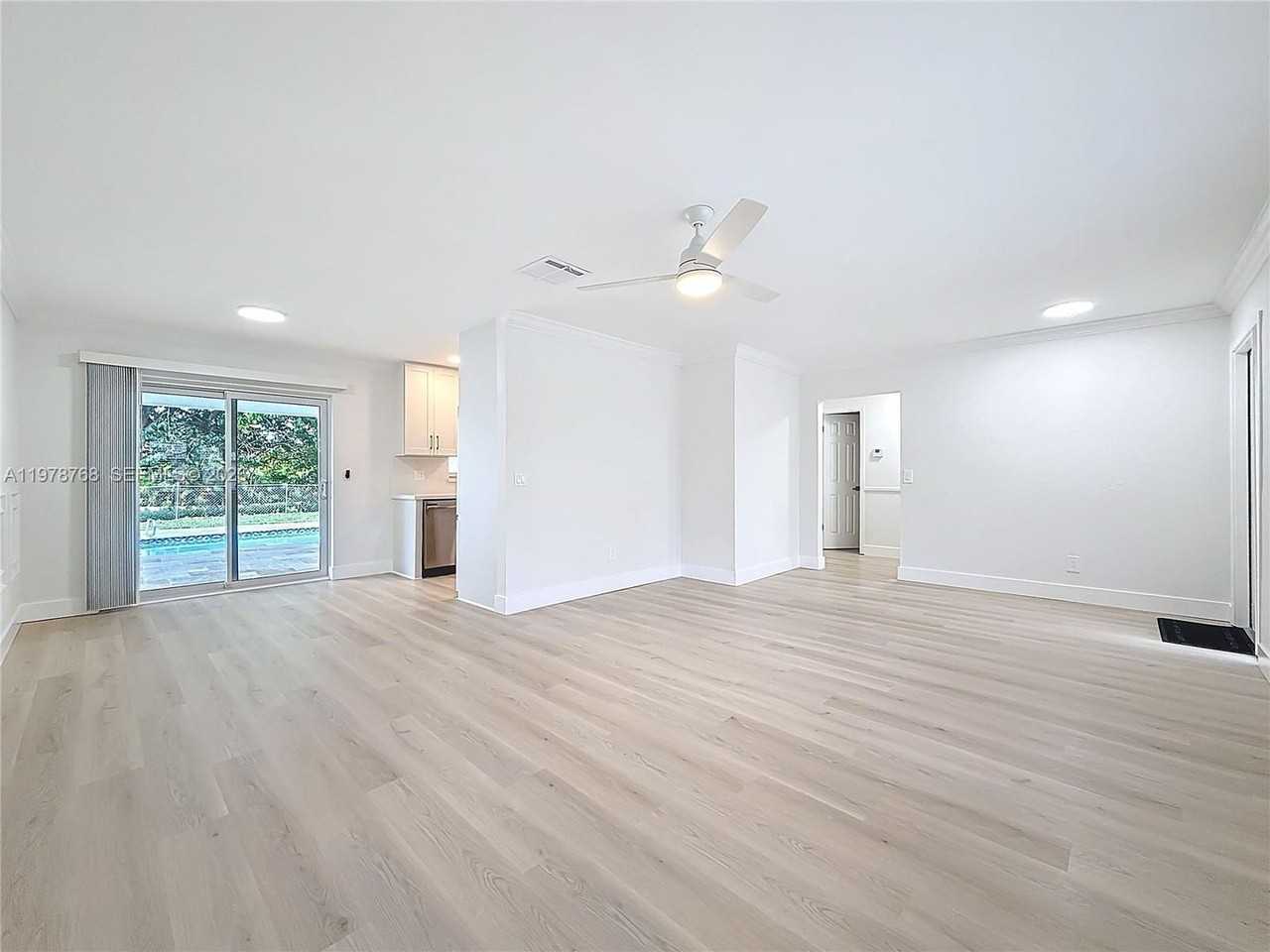 8977 Nw 21st Ct - Photo 3 of 10