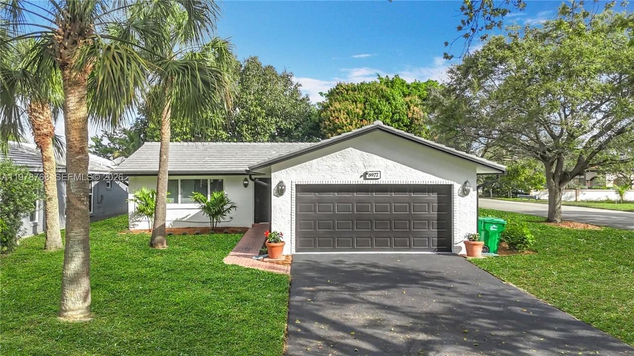 8977 Nw 21st Ct - Photo 5 of 10