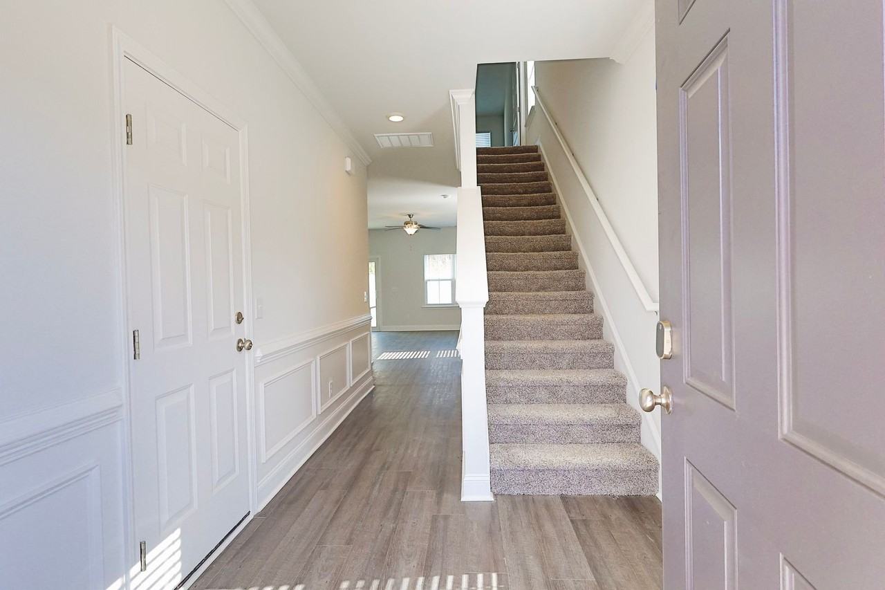 545 Governor Treutlen Cir - Photo 2 of 14