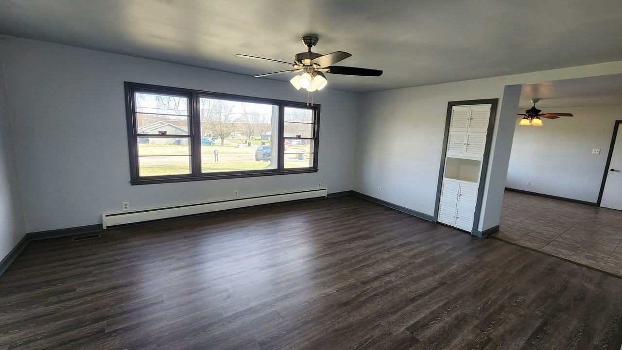 1631 Se 37th St - Photo 5 of 17