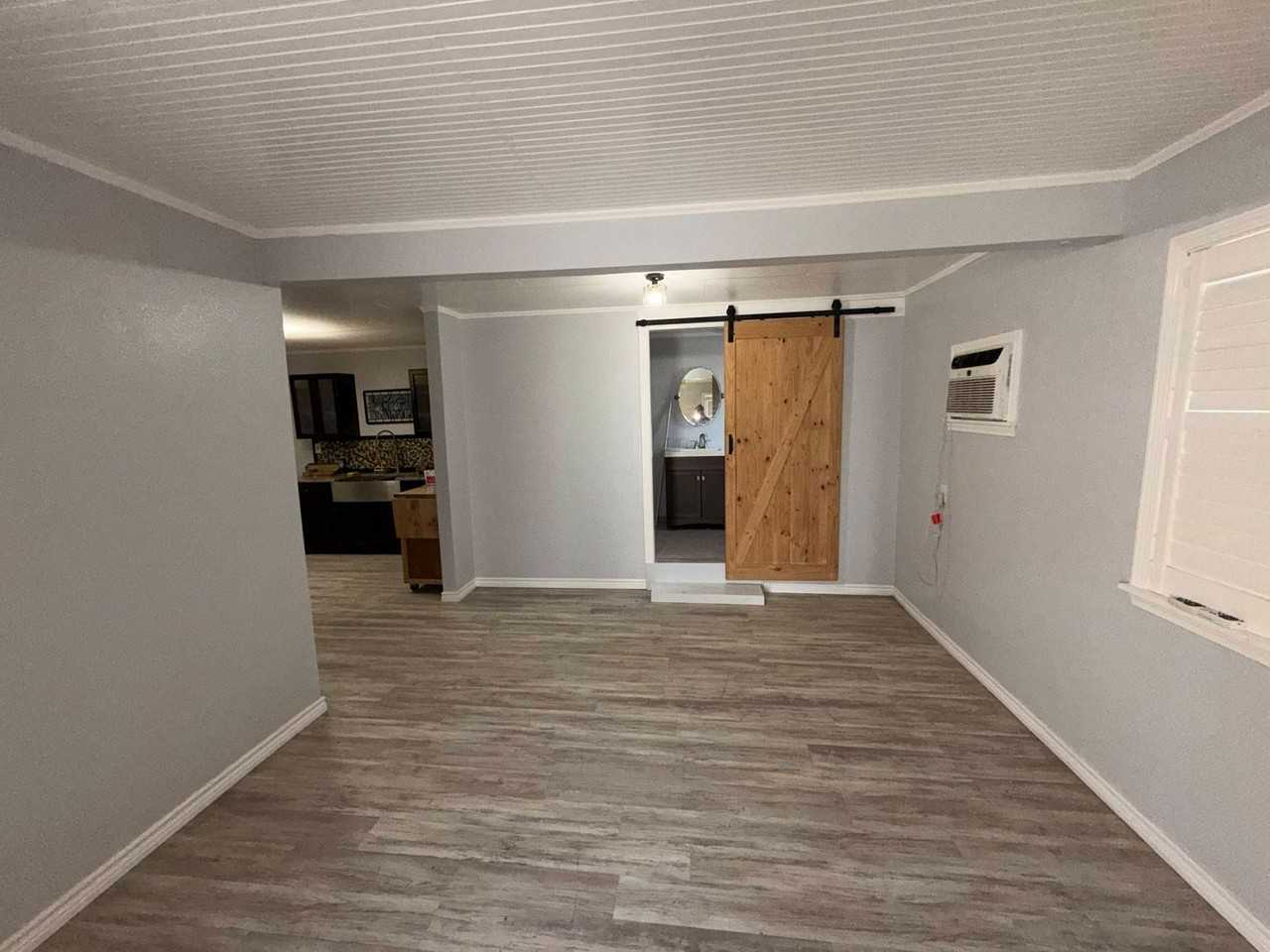 1124 2nd St - Photo 6 of 17