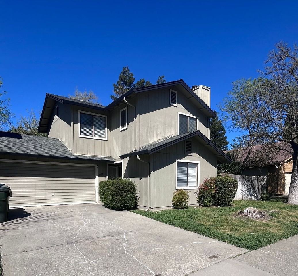 1253 Pebblewood Dr - Photo 2 of 13