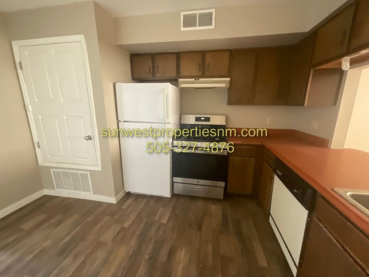 1631 Farmington Ave #1 - Photo 7 of 20