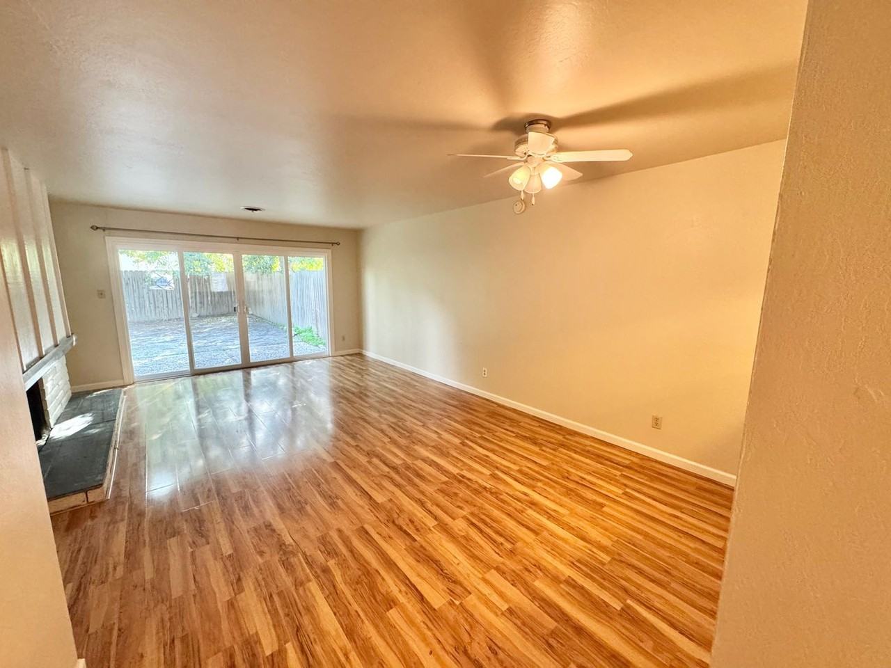 604 Radcliffe Dr - Photo 5 of 50