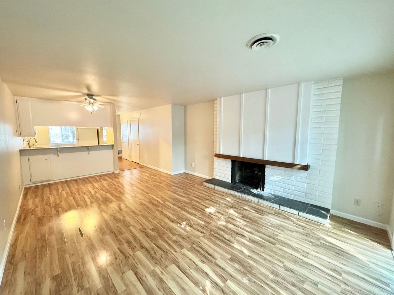 604 Radcliffe Dr - Photo 7 of 50