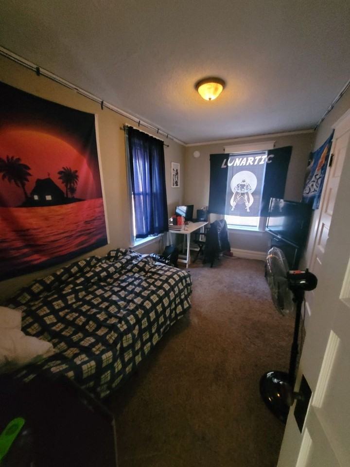 426 N 13th Ave E - Photo 4 of 10