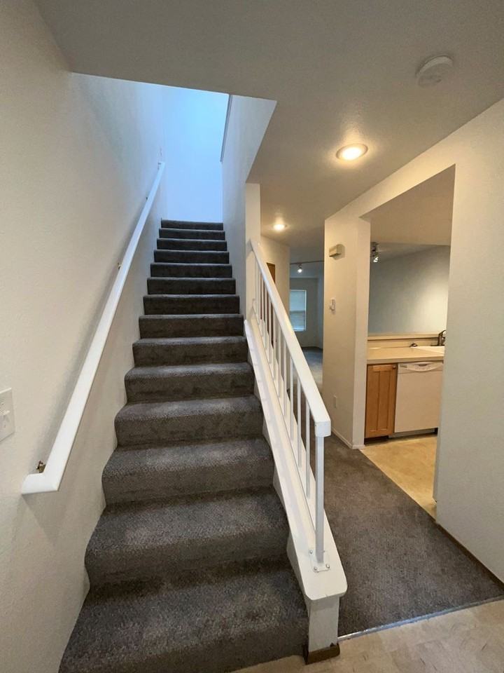 451 S 328th St #2A - Photo 4 of 21