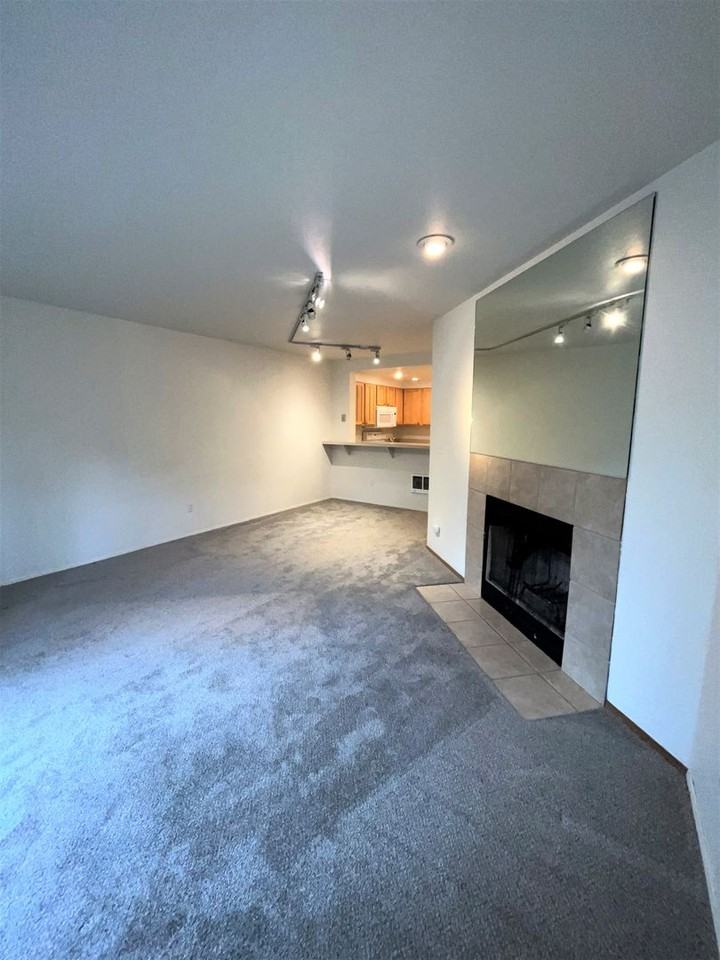 451 S 328th St #2A - Photo 6 of 21