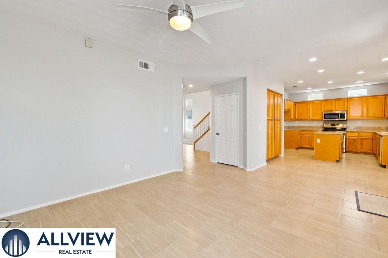 9 Windarbor Ln - Photo 4 of 33