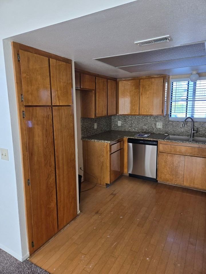 115 Narlene Way - Photo 3 of 21