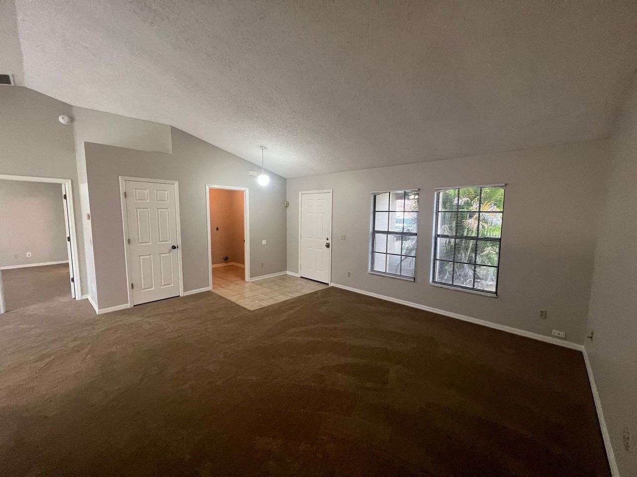 512 Finch Ct - Photo 4 of 16