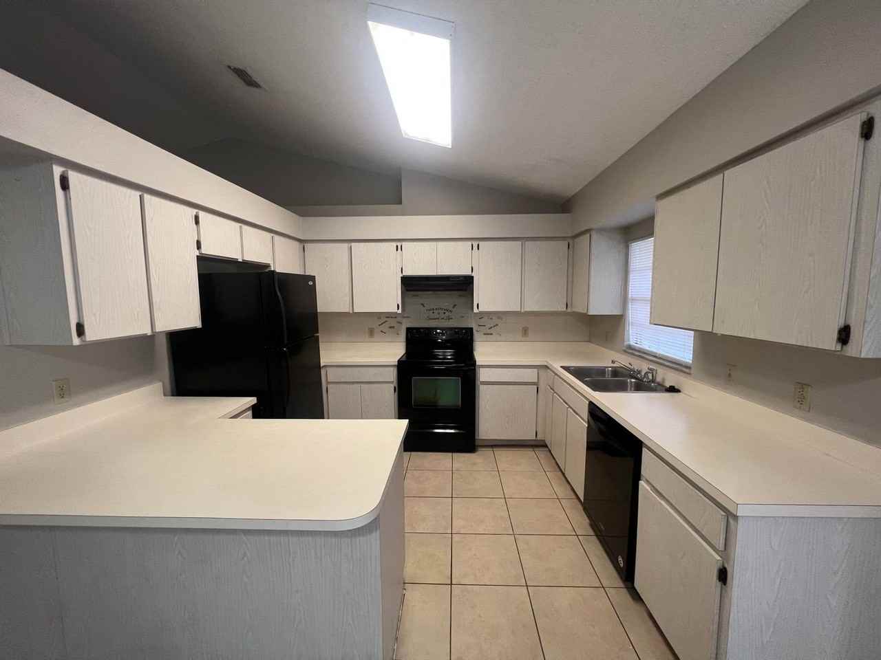 512 Finch Ct - Photo 7 of 16