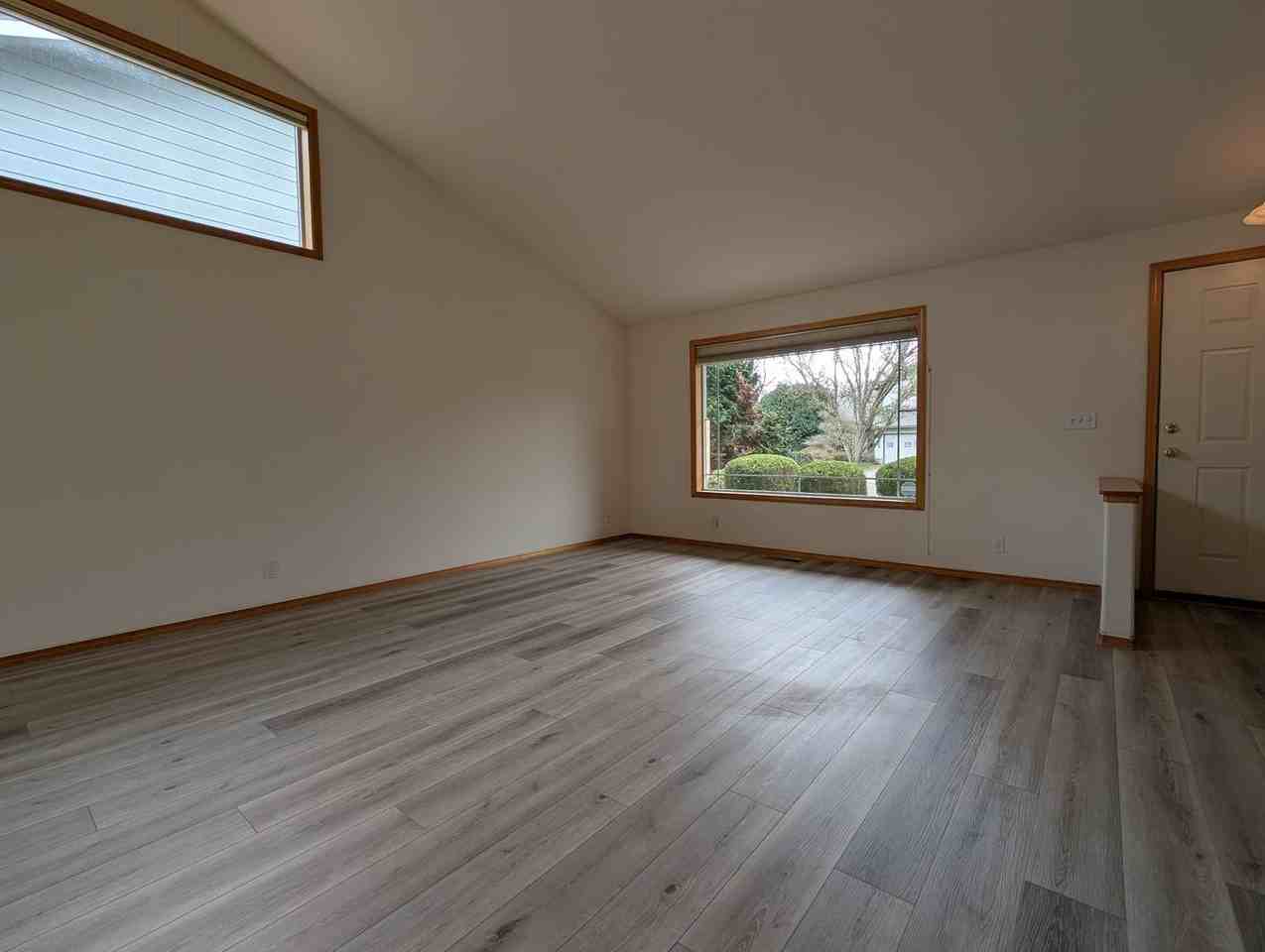 463 Lynnbrook Dr - Photo 5 of 24