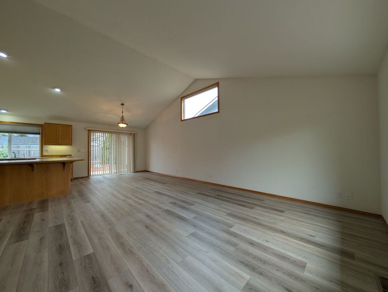 463 Lynnbrook Dr - Photo 7 of 24