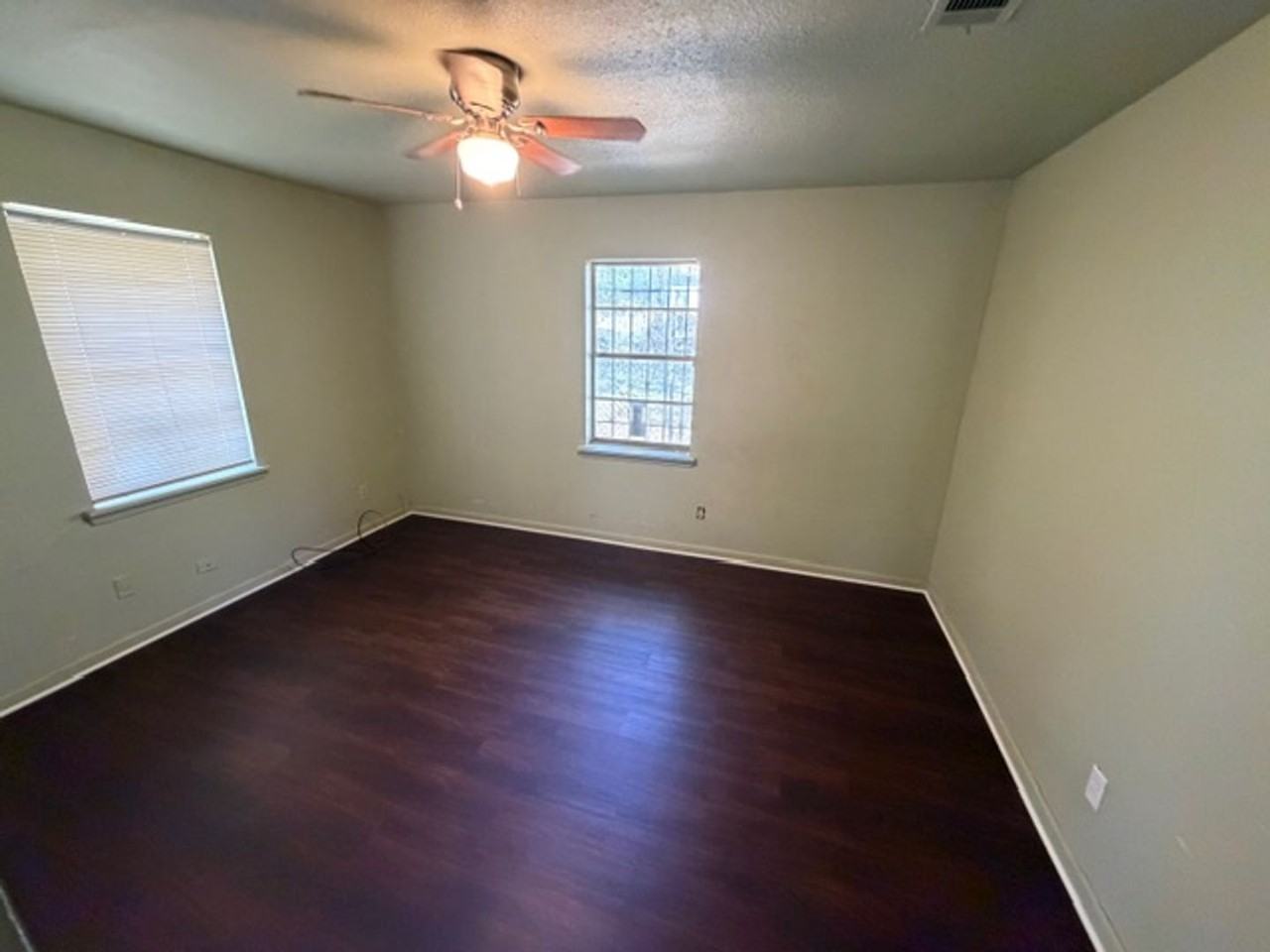 1710 Joe Louis Blvd - Photo 5 of 13