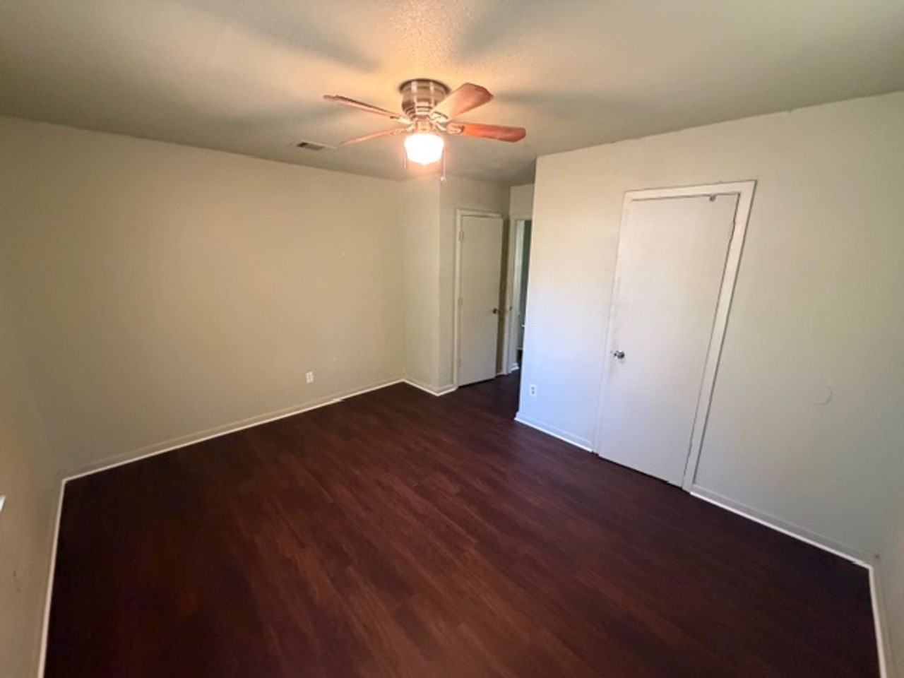 1710 Joe Louis Blvd - Photo 6 of 13