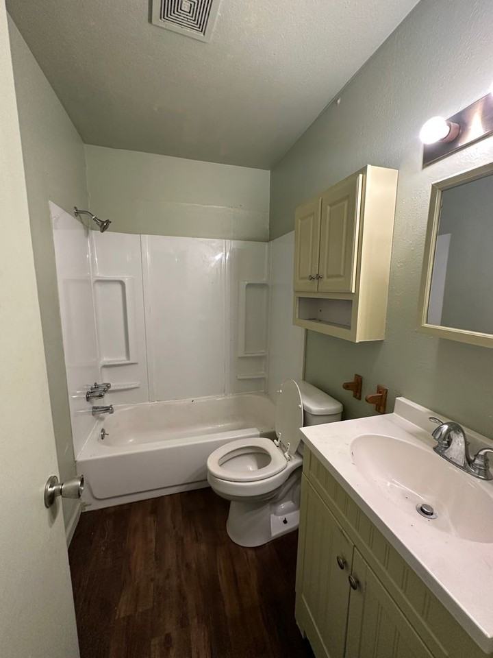 1710 Joe Louis Blvd - Photo 7 of 13