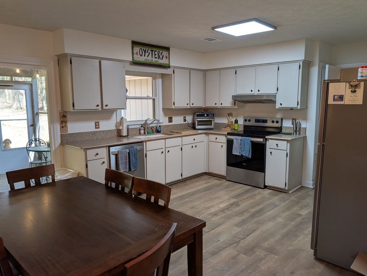 940 Tacoma Dr - Photo 2 of 15