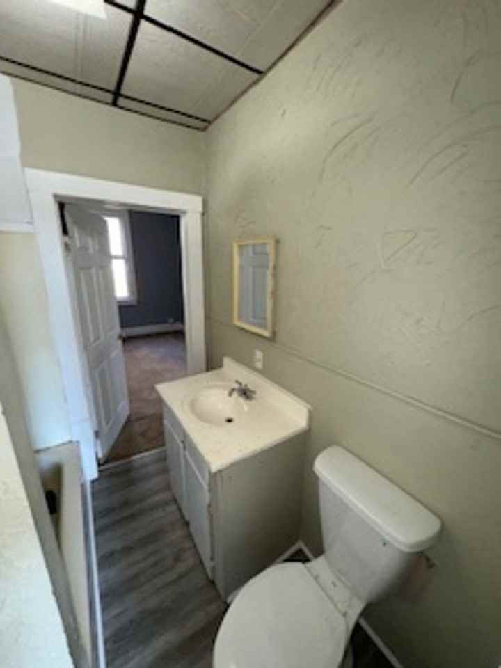 658 E Louisiana St - Photo 6 of 6