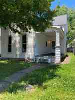 featured image of 2225 W Iowa St