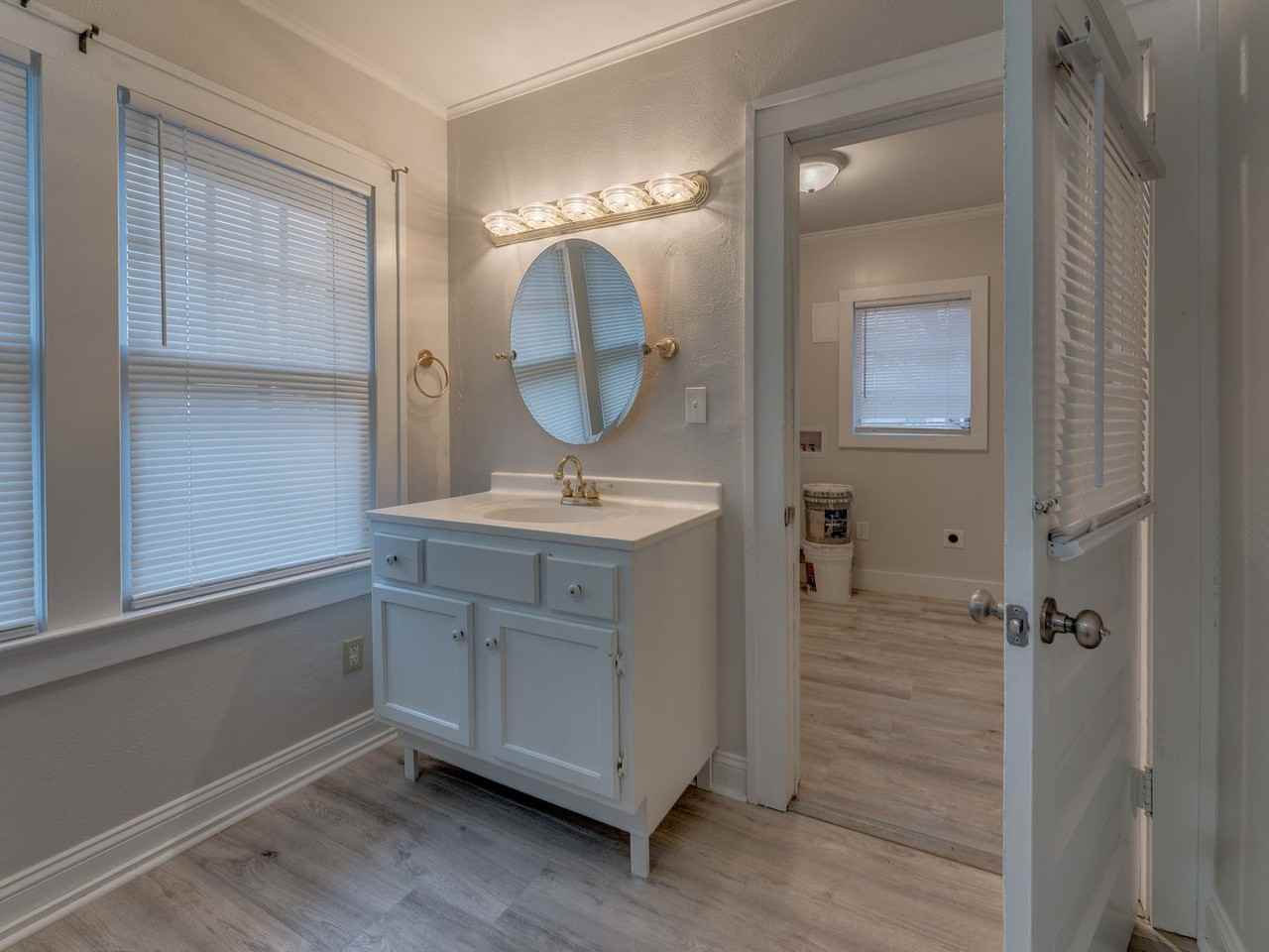 1432 N Park Ave - Photo 6 of 44