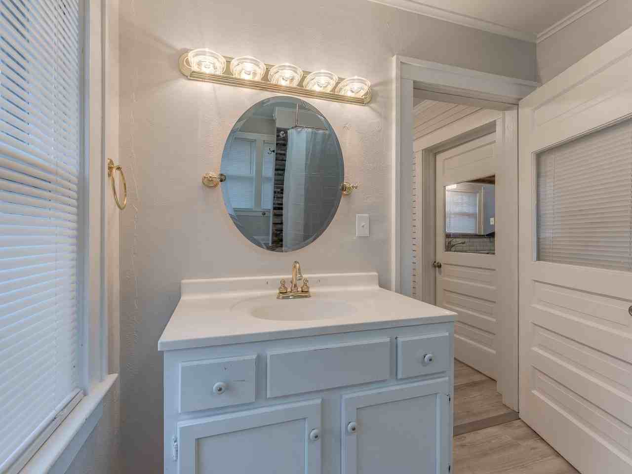 1432 N Park Ave - Photo 7 of 44