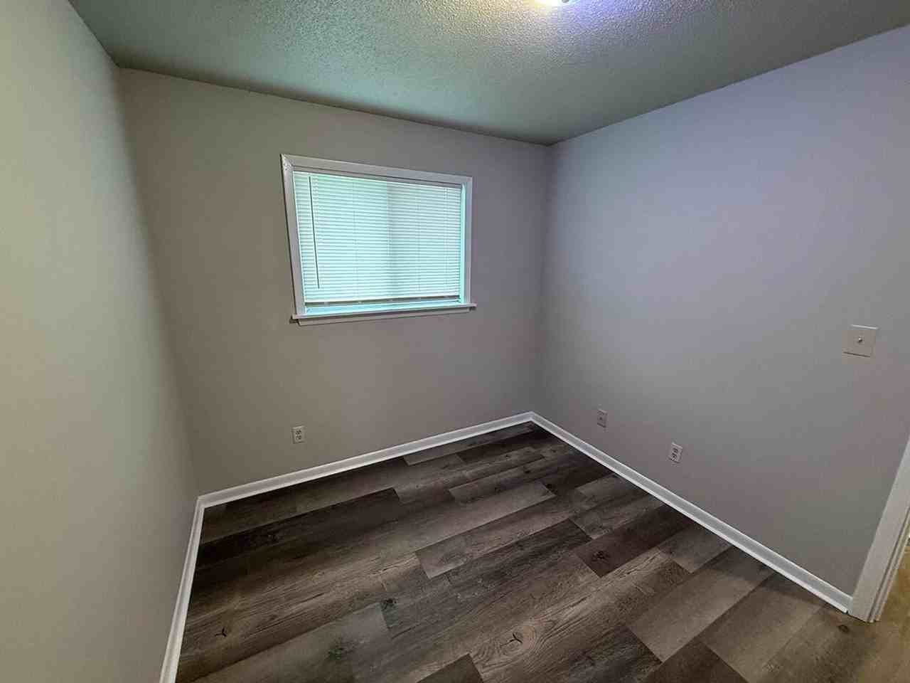 7309 N Moberly Dr #B - Photo 4 of 19