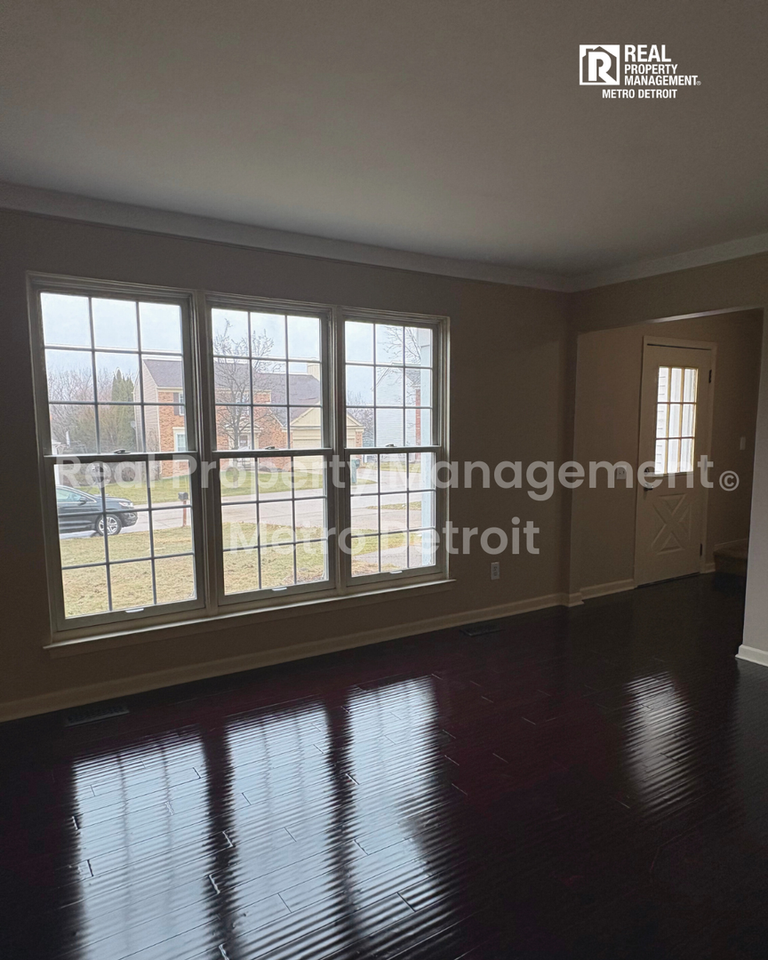 172 Parsons Ln - Photo 3 of 23