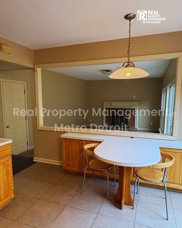 172 Parsons Ln - Photo 7 of 19