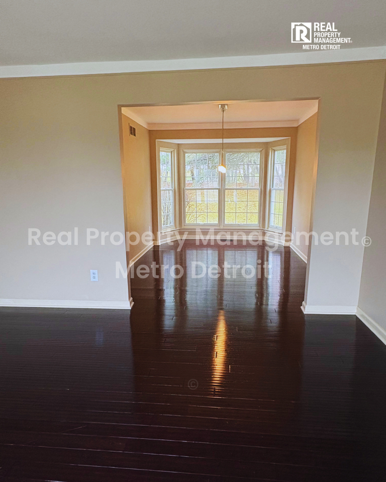 172 Parsons Ln - Photo 3 of 19