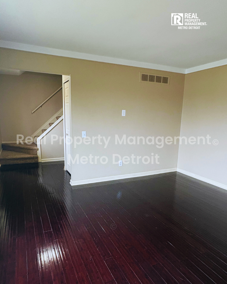 172 Parsons Ln - Photo 2 of 19