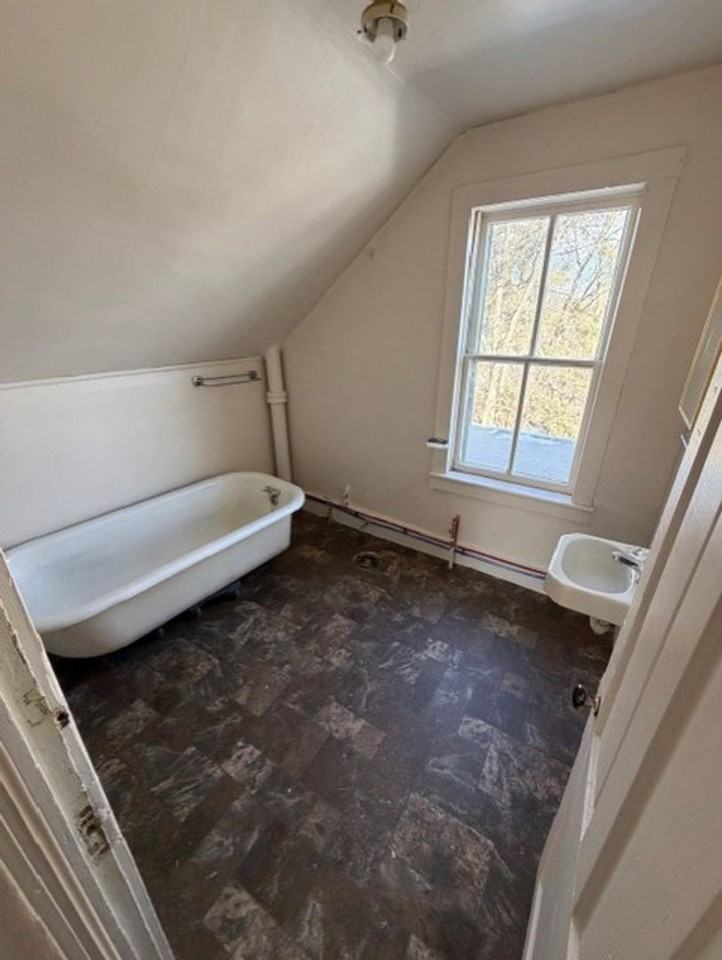 620 N 10th St - Photo 4 of 7