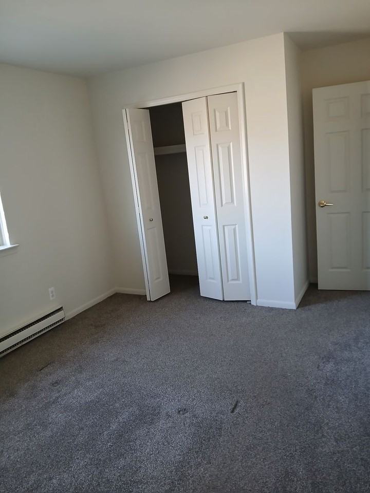 9017 Cedar Lake Rd - Photo 6 of 10