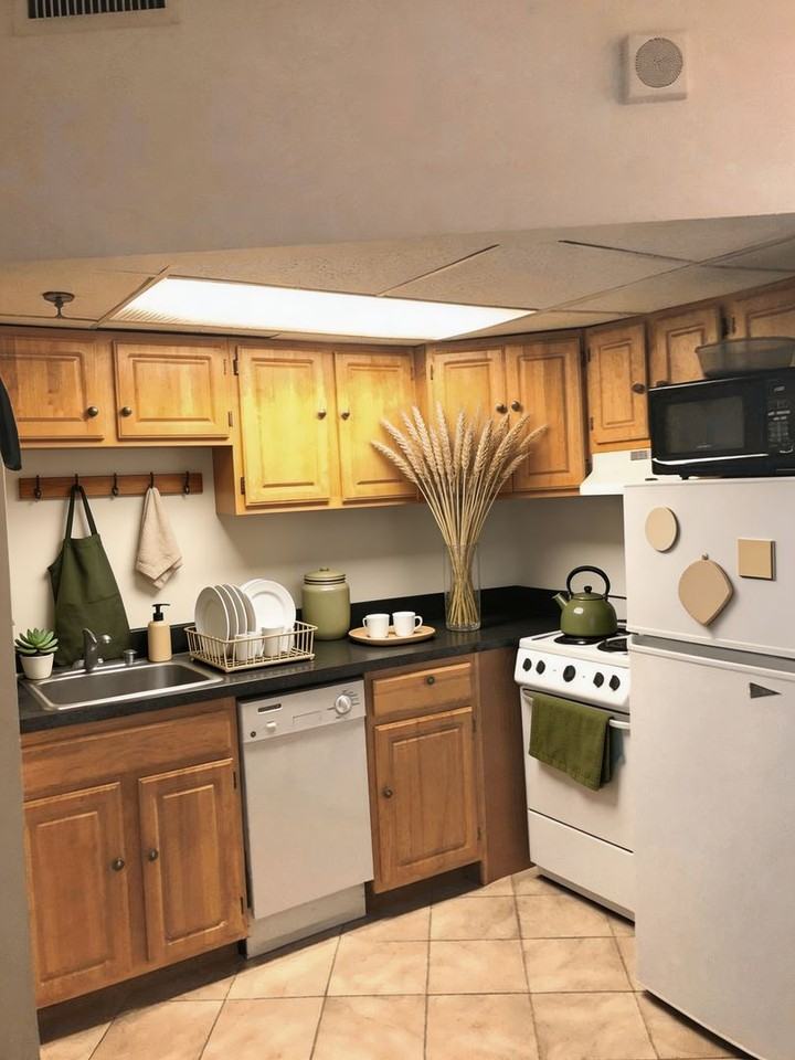 487 Commonwealth Ave - Photo 4 of 6