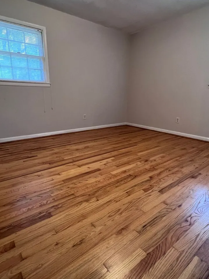 1702 Highland Pl - Photo 7 of 10