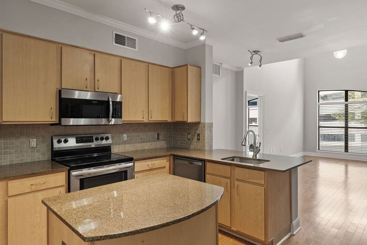 1803 Broadway #108 - Photo 4 of 22