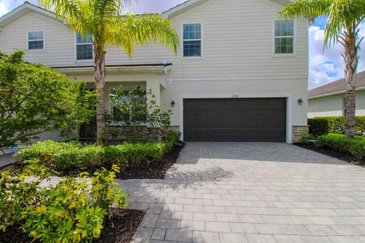 2380 Fallglo St - Photo 7 of 50