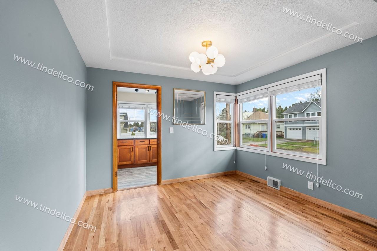 7315 N Van Houten Ave - Photo 6 of 20