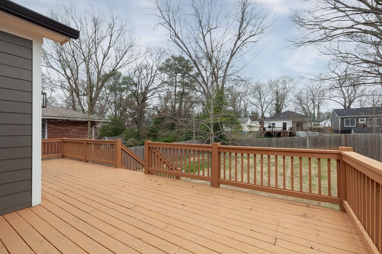 1111 Montreat Ave Sw ##Sw - Photo 6 of 43