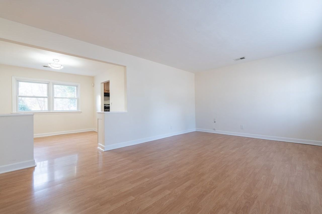 8447 Benningfield Ct - Photo 6 of 46