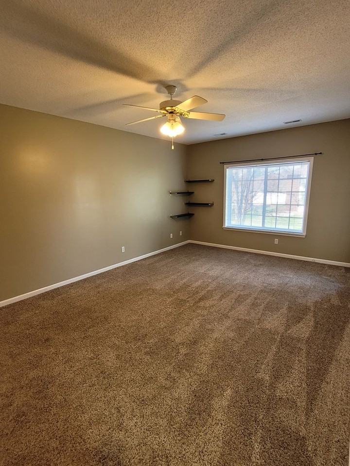 3800 Saddlebrook Pl #408 - Photo 3 of 22